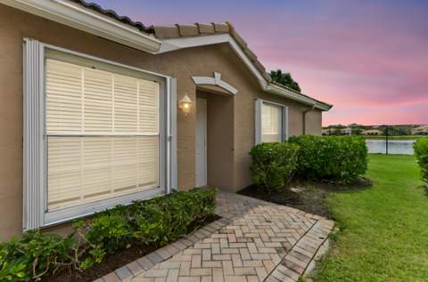 8260 Fresh Creek, West Palm Beach FL - photo 6 of 43