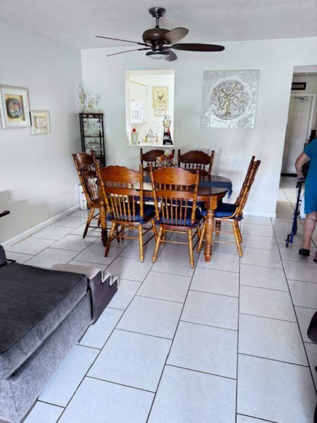 2 bedroom Condominium at 7320 Lake Cir Drive #407, Palm Lakes Condo, Margate — photo 4