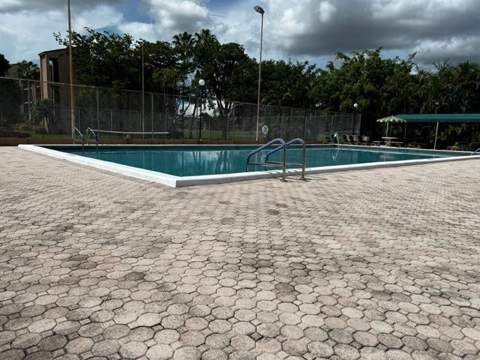 7320 Lake Cir Drive #407, Margate FL - photo 20 of 24