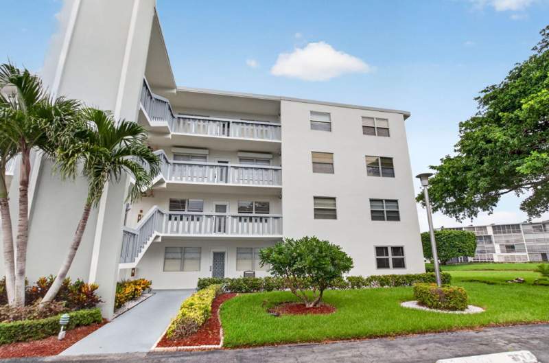 2 bedroom Condominium at 3018 Ainslie B, Century Village, Boca Raton — photo 3