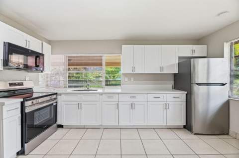 3427 NW 37th Street, Lauderdale Lakes FL - photo 12 of 40