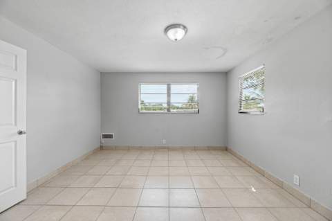 3427 NW 37th Street, Lauderdale Lakes FL - photo 22 of 40