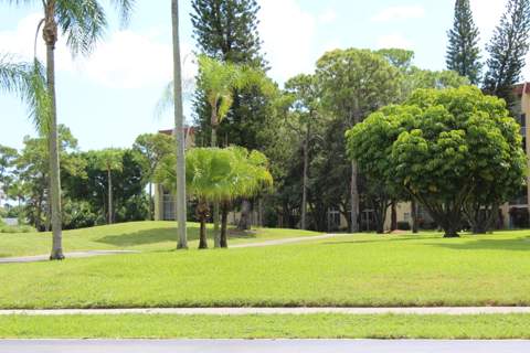 3425 Via Poinciana #203, Lake Worth FL - photo 18 of 21
