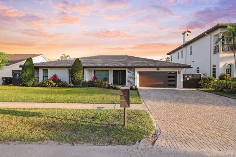 4 bedroom Single Family Residence at 2820 NE 47th Street, Coral Key Villas 6th Sec, Lighthouse Point — photo 2
