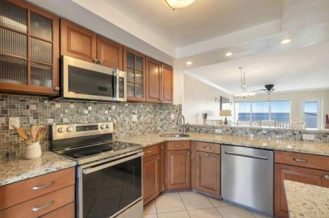 750 N Ocean Boulevard #707, Pompano Beach FL - photo 16 of 82