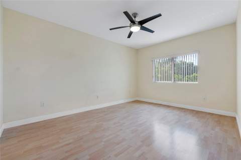 7765 Yardley Drive #403, Tamarac FL - photo 9 of 15