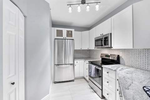 800 Uno Lago Drive #204, Juno Beach FL - photo 8 of 47