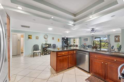 154 Santa Monica Avenue, Royal Palm Beach FL - photo 9 of 54