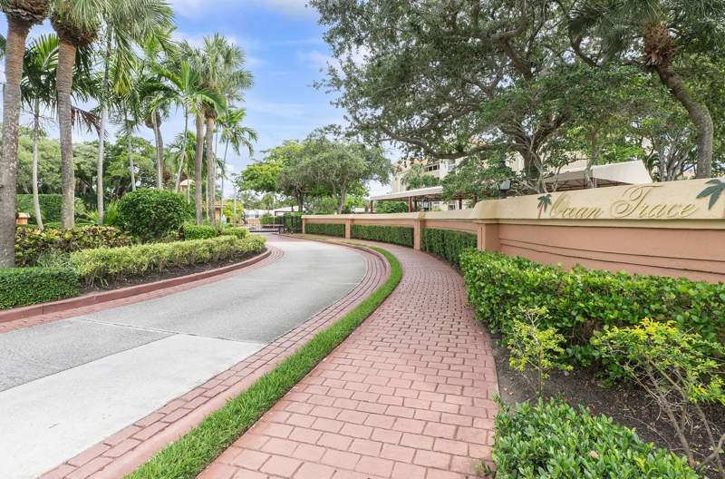 2 bedroom Condominium at 800 Uno Lago Drive #204, Ocean Trace Condo, Juno Beach — photo 3