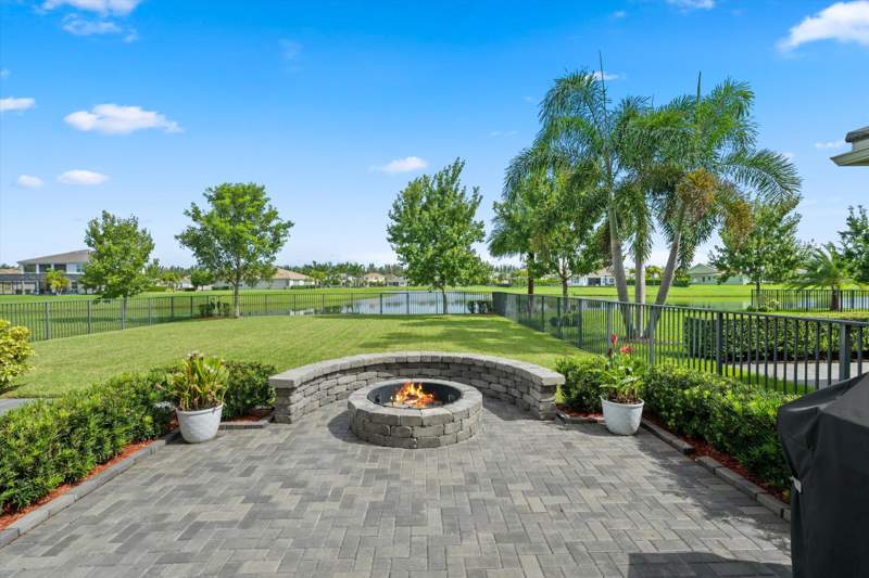 3 bedroom Single Family Residence at 15055 Goldfinch Circle, Meadows Of Westlake, Westlake — photo 5