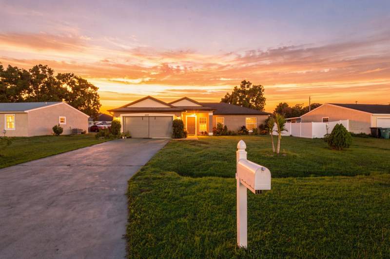 3 bedroom Single Family Residence at 2233 SE West Blackwell Drive, Port St Lucie Sec 40, Port St. Lucie — photo 2