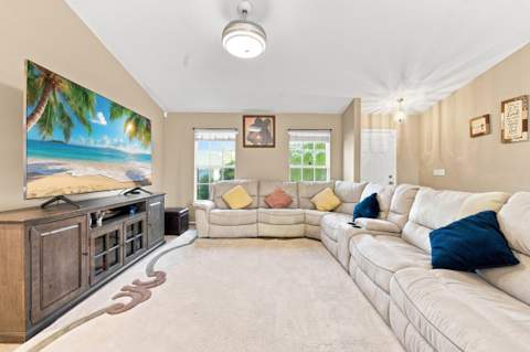 2233 SE West Blackwell Drive, Port St. Lucie FL - photo 10 of 58
