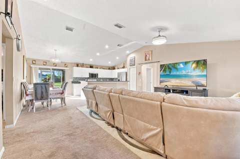 2233 SE West Blackwell Drive, Port St. Lucie FL - photo 12 of 58