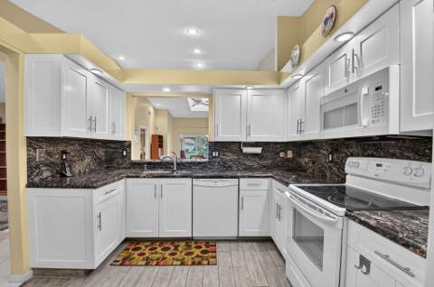 6367 Pointe Pleasant Circle, Delray Beach FL - photo 14 of 65