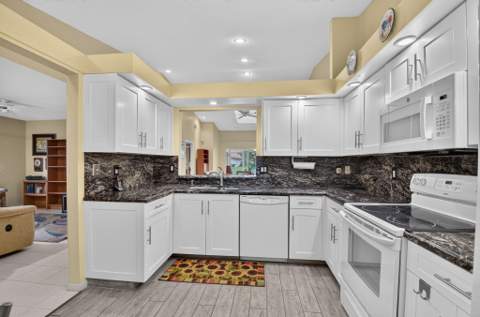 6367 Pointe Pleasant Circle, Delray Beach FL - photo 15 of 65