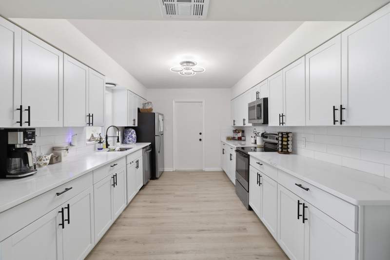 3 bedroom Single Family Residence at 2657 SENECA Avenue, SAN LUCIE PLAZA SUBDIVISION UNIT 1, Fort Pierce — photo 5