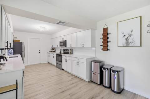 2657 SENECA Avenue, Fort Pierce FL - photo 6 of 27