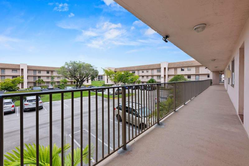 2 bedroom Condominium at 10442 Sunrise Lakes Boulevard #212, Sunrise Lakes 219 Condo, Sunrise — photo 4