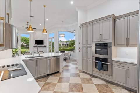 10821 Blue Palm Street, Plantation FL - photo 9 of 40