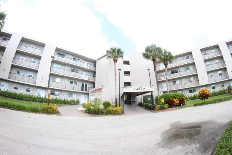 2 bedroom Condominium at 3425 Via Poinciana #203, Barclay At Poinciana Place Condo, Lake Worth — photo 3