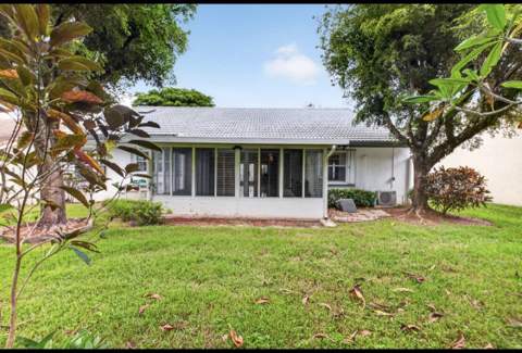 8261 Lake Cypress Road, Lake Worth FL - photo 19 of 26