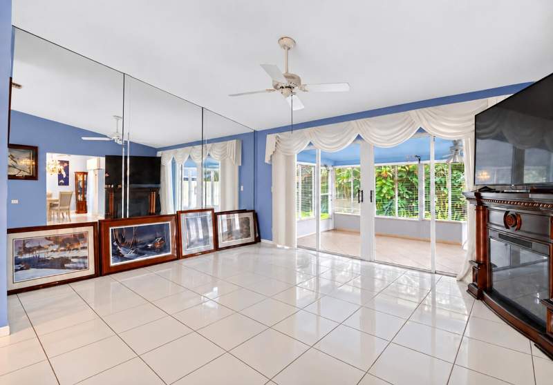 3 bedroom Single Family Residence at 8261 Lake Cypress Road, Cypress Woods 2, Lake Worth — photo 4