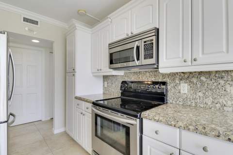 1801 S Flagler Drive #301, West Palm Beach FL - photo 15 of 56