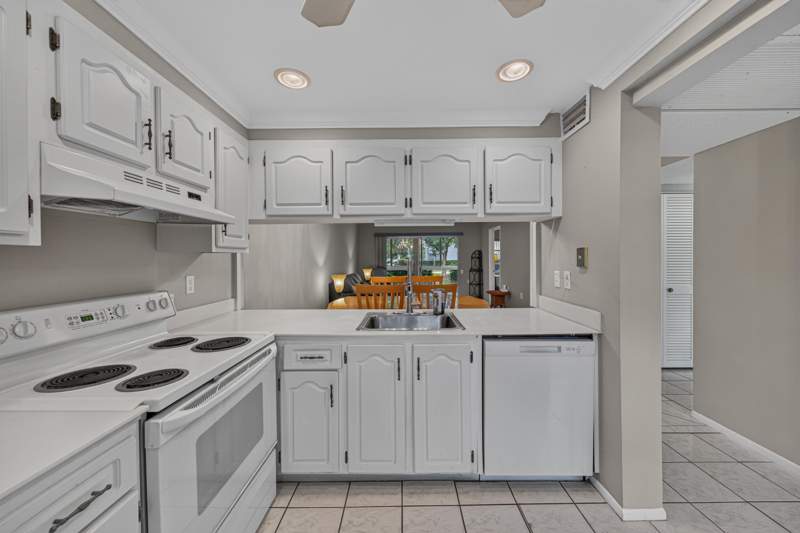 2 bedroom Condominium at 1205 Bahama Bend #F1, Bahama Village Condo, Coconut Creek — photo 4
