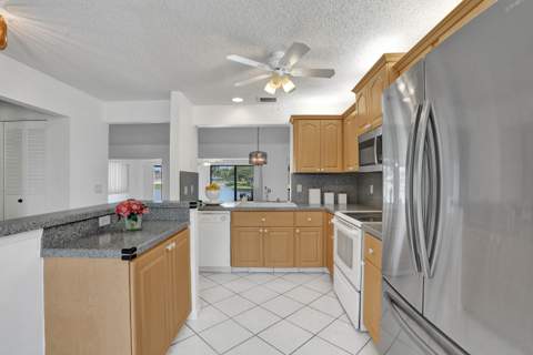 2129 SW 17th Circle, Deerfield Beach FL - photo 11 of 106