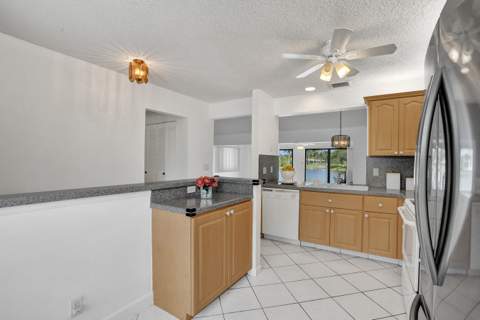 2129 SW 17th Circle, Deerfield Beach FL - photo 12 of 106