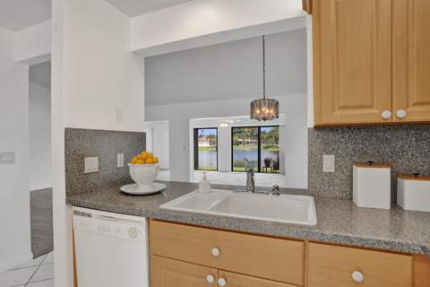 2129 SW 17th Circle, Deerfield Beach FL - photo 15 of 106