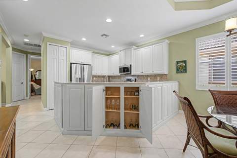 7011 Willow Pine Way, Port St. Lucie FL - photo 8 of 46