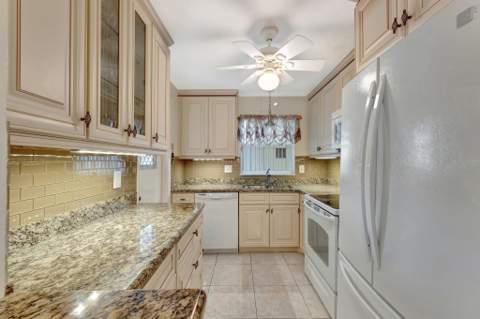 806 SE 7th Street #201, Deerfield Beach FL - photo 10 of 23