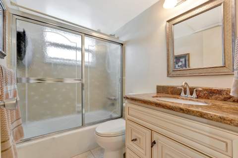 806 SE 7th Street #201, Deerfield Beach FL - photo 14 of 23