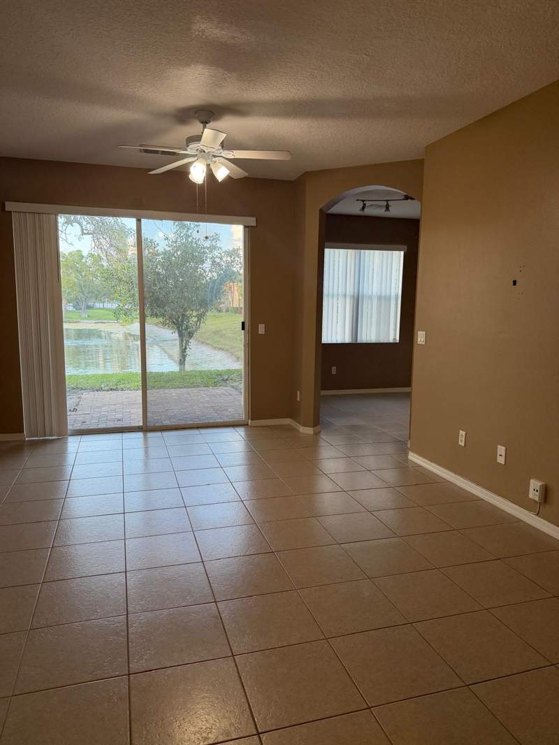 2 bedroom Townhouse at 1510 Seminole Palms Drive, Seminole Palms, Greenacres — photo 2