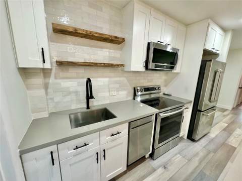 2110 NE 39TH Street #2A, Fort Lauderdale FL - photo 8 of 21