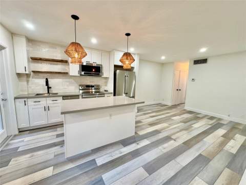 2110 NE 39TH Street #2A, Fort Lauderdale FL - photo 9 of 21