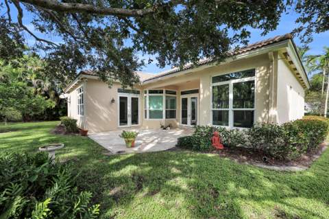 103 Magnolia Way, Tequesta FL - photo 16 of 18