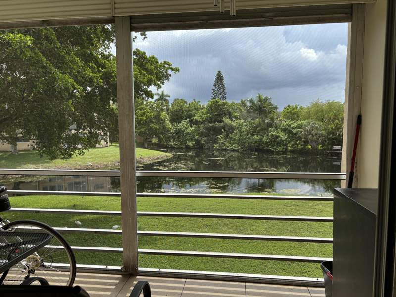 2 bedroom Condominium at 2721 N Pine Island Road #204, Sunrise Lakes 69 Condo, Sunrise — photo 5