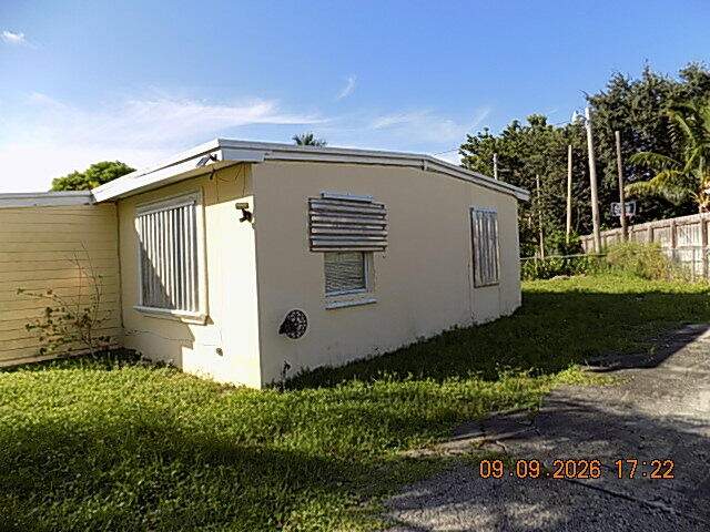 3 bedroom Single Family Residence at 3900 Orange Street, San Castle 1st And 2nd Adds, Lantana — photo 4