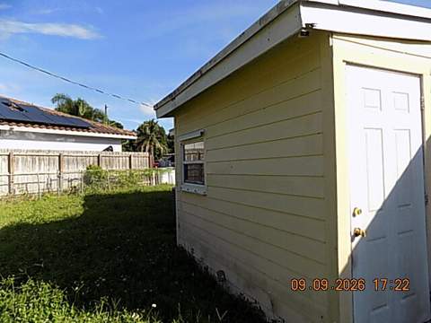 3900 Orange Street, Lantana FL - photo 6 of 22