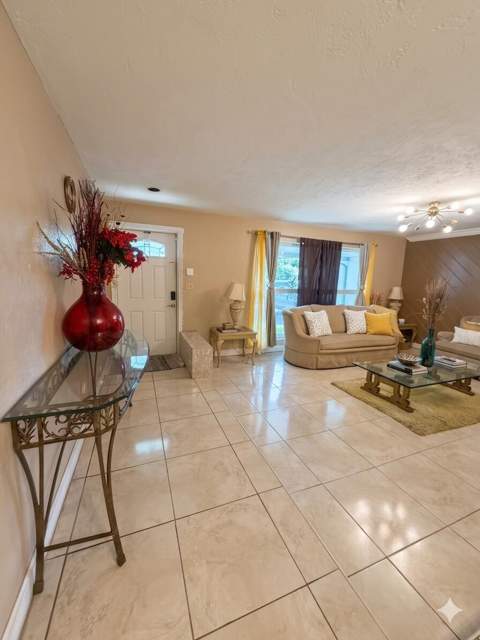 6801 NW 24th Place, Sunrise FL - photo 10 of 19