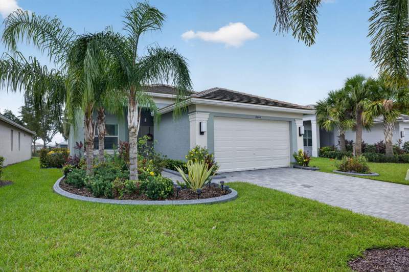 3 bedroom Single Family Residence at 13444 SW River Rock Road, Valencia Grove At Riverland, Port St. Lucie — photo 2