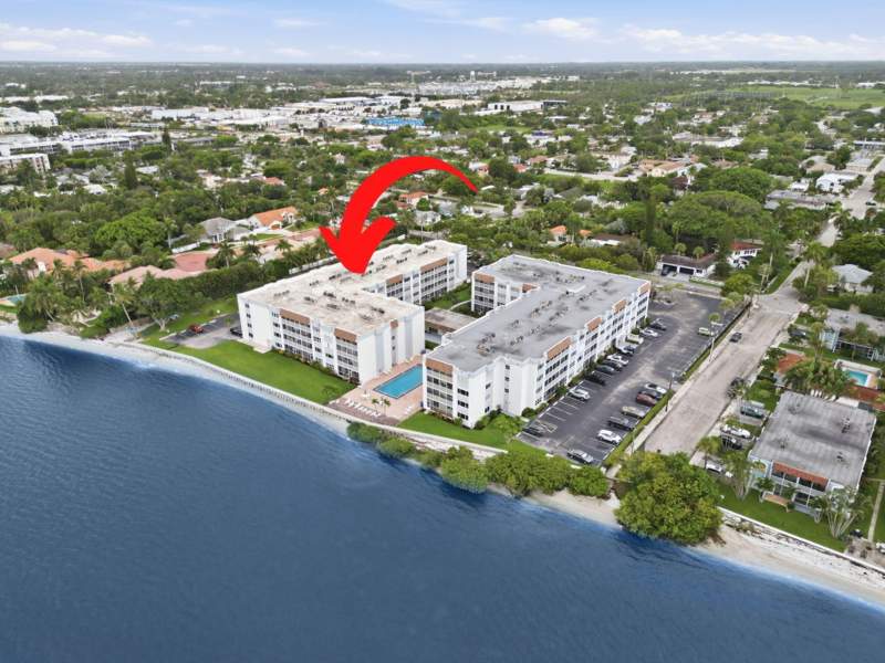 1 bedroom Condominium at 1516 S Lakeside Drive #408, Palm Lake 1 Condo, Lake Worth Beach — photo 4