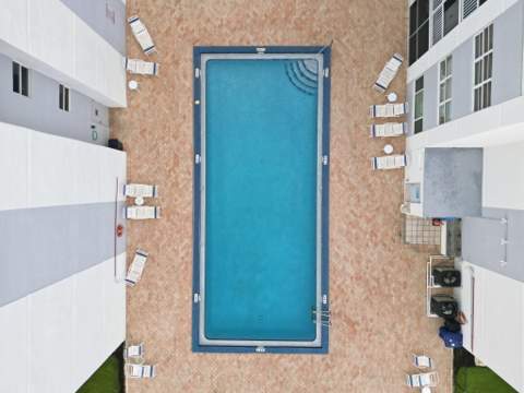 1516 S Lakeside Drive #408, Lake Worth Beach FL - photo 8 of 52