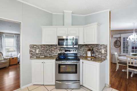 2502 SW Versailles Terrace, Stuart FL - photo 10 of 45