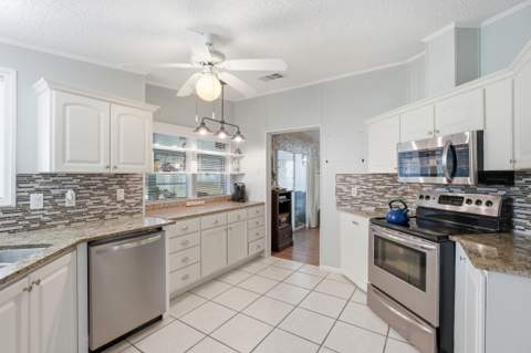 2502 SW Versailles Terrace, Stuart FL - photo 8 of 45