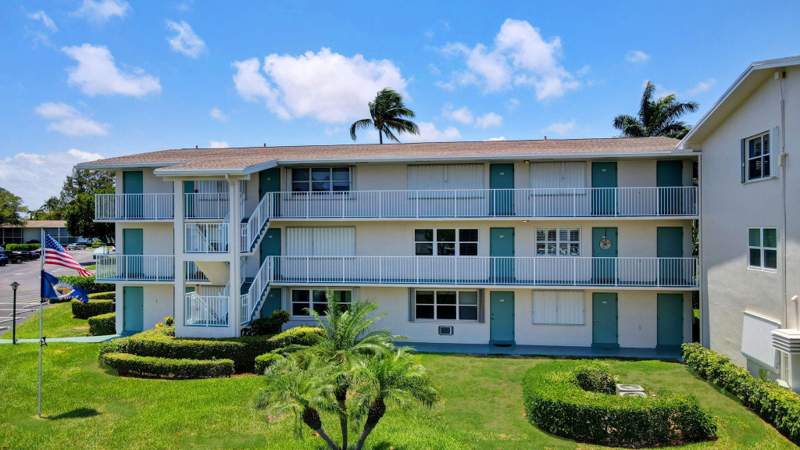 1 bedroom Condominium at 210 Horizon Street #103, Sterling Village 210 Condo, Boynton Beach — photo 2
