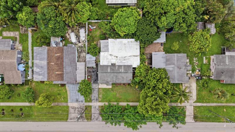 4 bedroom Single Family Residence at 5150 SW 6th Street, Margate Estates Sec 2, Margate — photo 2