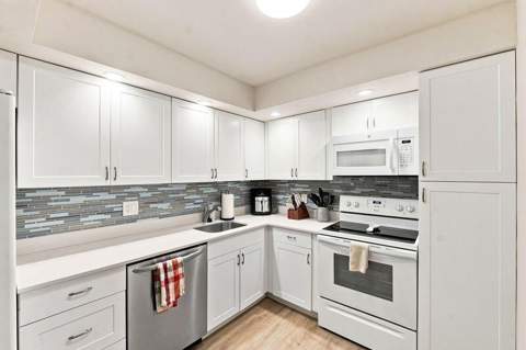 5260 NW 2nd Avenue #Unit 204, Boca Raton FL - photo 7 of 25